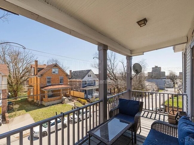 Building Photo - 2705 Hackberry St