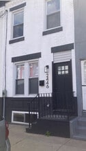 Building Photo - 2446 W Oakdale St