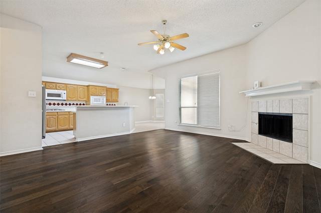 Foto del edificio - 1524 Summerfield Dr