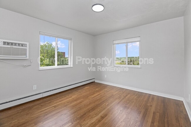 Building Photo - 3271 Morrison Ave