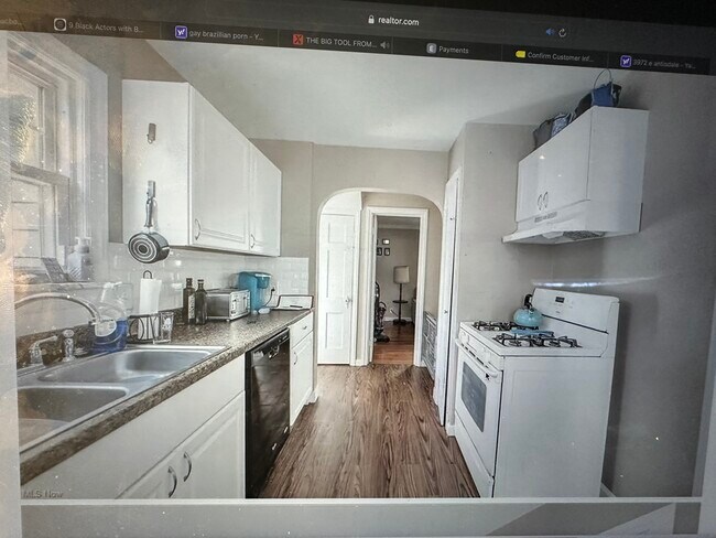 Kitchen - 3778 E Antisdale Rd