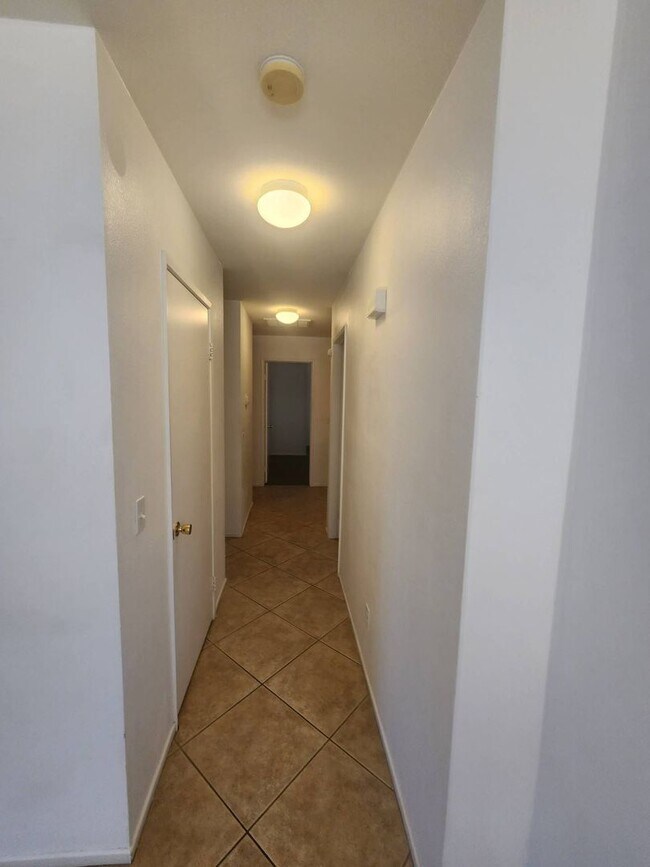 Building Photo - Beautiful Home in the Desert Vista Community