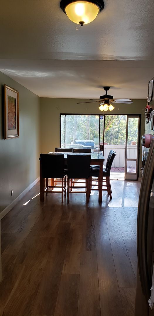 Building Photo - $3,500- 3 Bed/ 2 Bath Townhome in Scripps ...