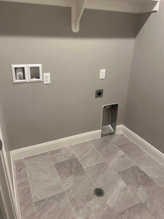 Foto del edificio - 3676 S Montreal Ln