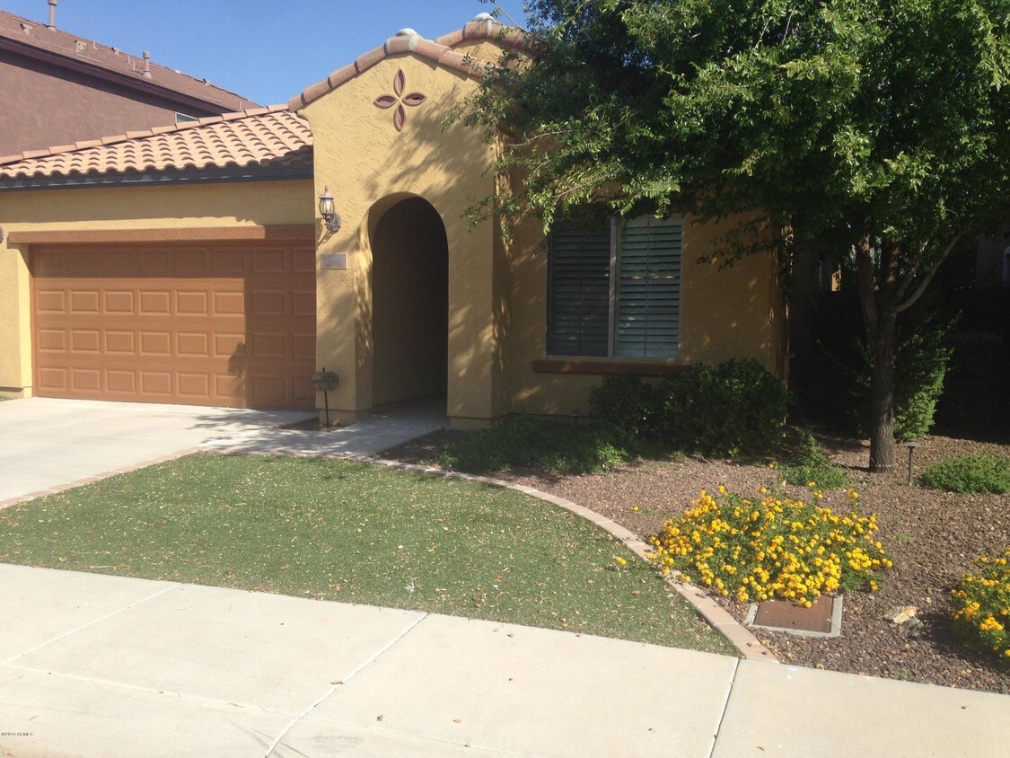 Foto principal - 25735 N 54th Dr