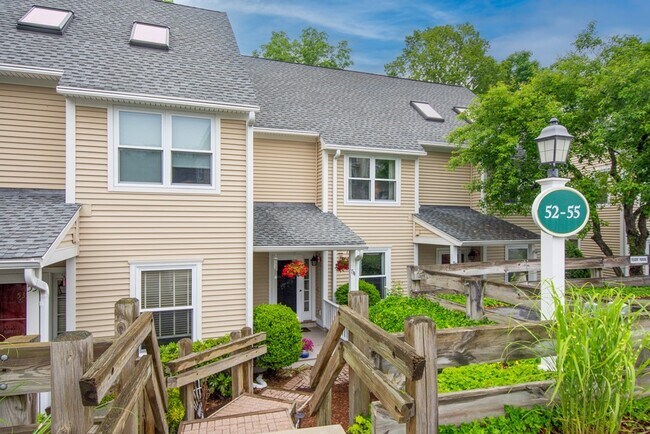 Building Photo - 201 Bedford Rd