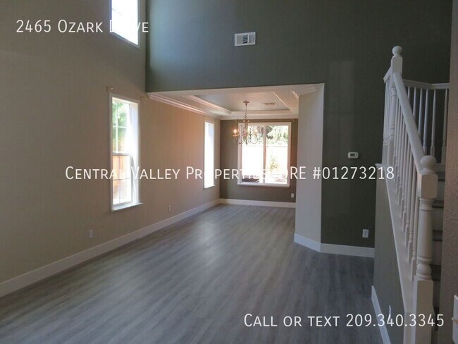 Foto del edificio - 2465 Ozark Dr