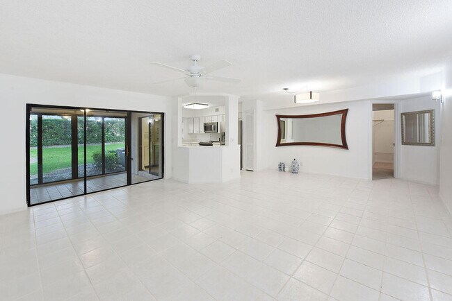Building Photo - 17340  Boca Club 704 Boulevard 704 Boca Ra...