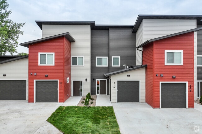 Building Photo - Manor Heights Townhomes