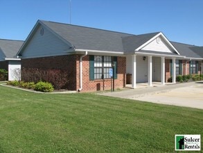 Building Photo - 2208 Conrad Dr