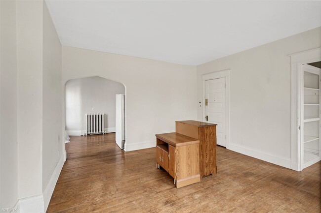 Building Photo - 2 br, 1 bath 4plex - 2274 Robinwood Avenue 3