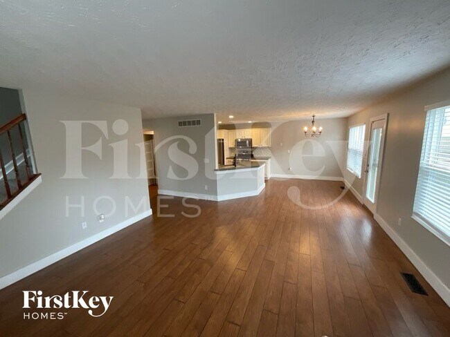 Foto del edificio - 671 McCormick Ln