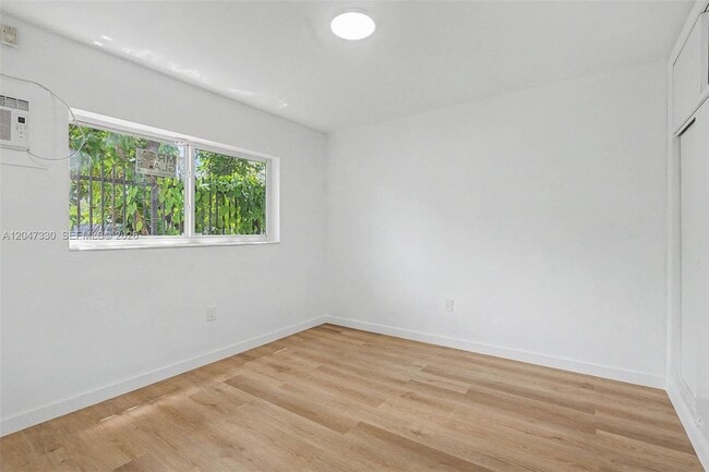Foto del edificio - 60 NW 79th St