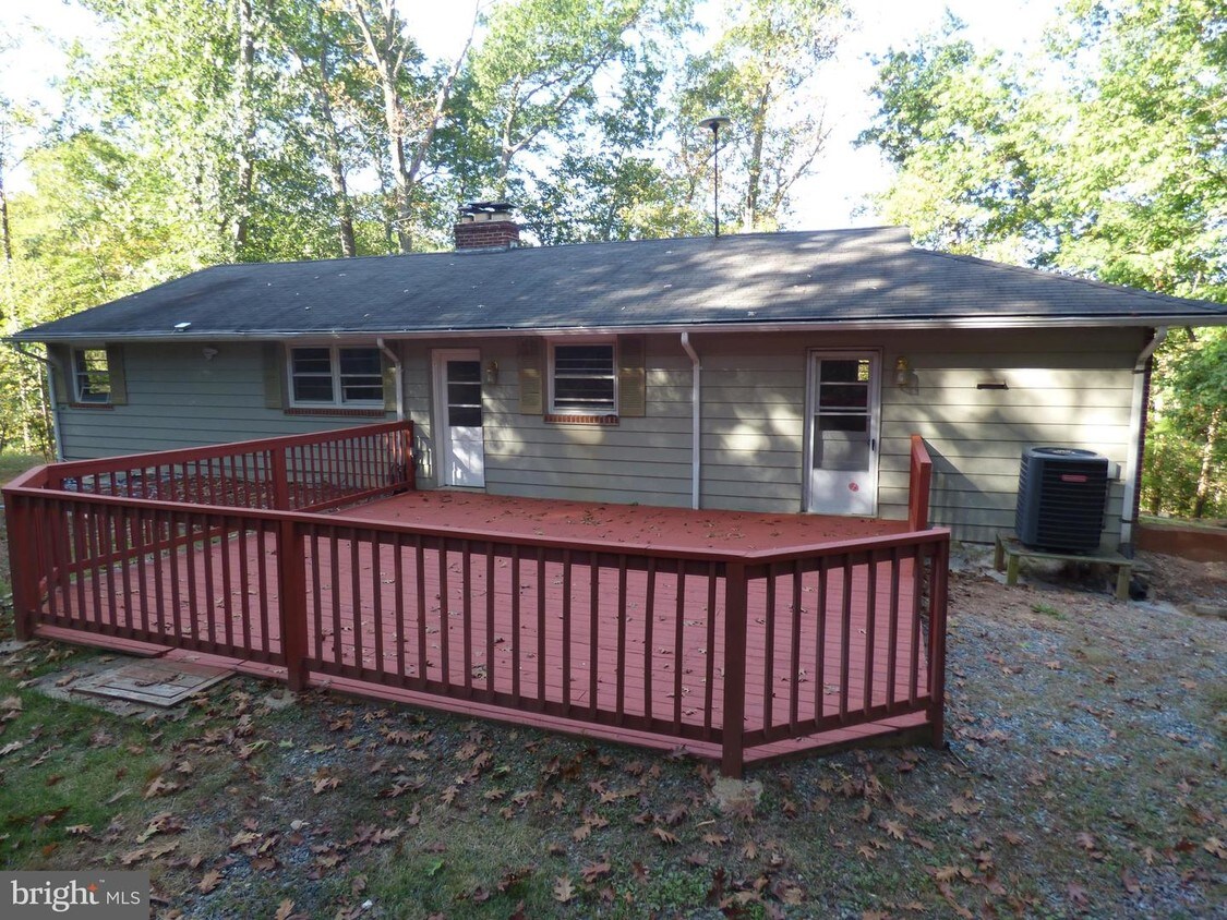Foto principal - 14421 Quince Orchard Rd
