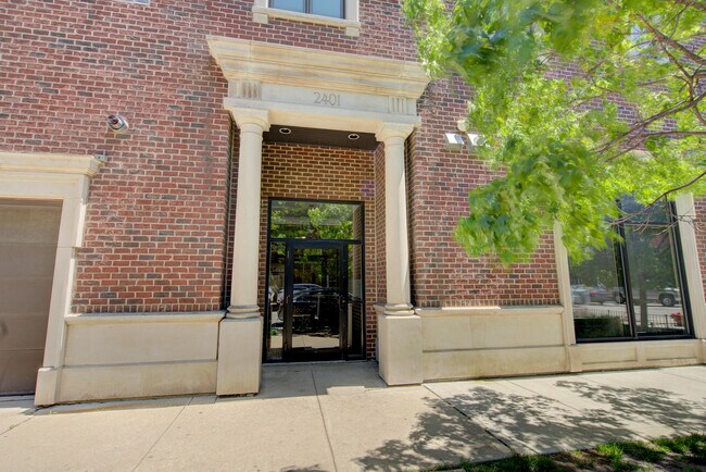 Foto del edificio - 2401 N Janssen Ave