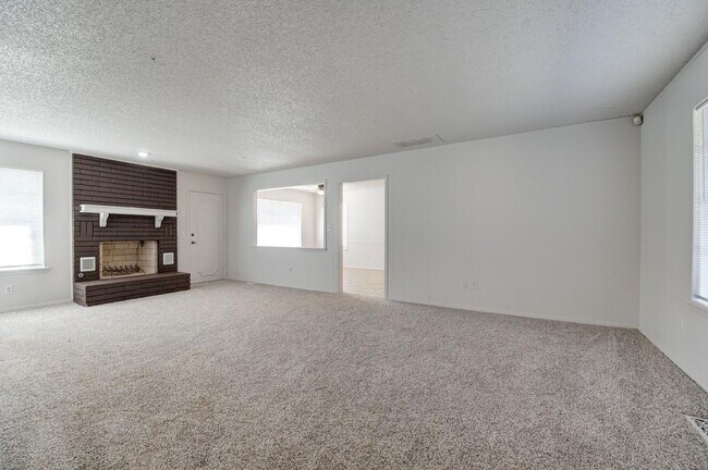 Building Photo - 524 Sherwood Ln