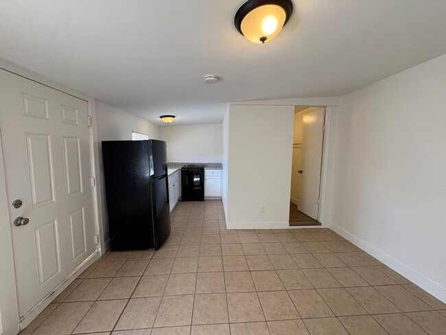 Foto del edificio - Nice studio with new cabinets and granite ...