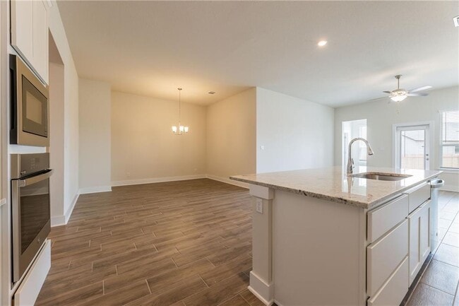 Building Photo - 178 Brooks Ranch Dr