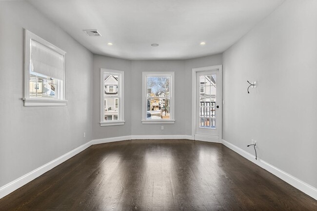 Building Photo - 83 Centre St