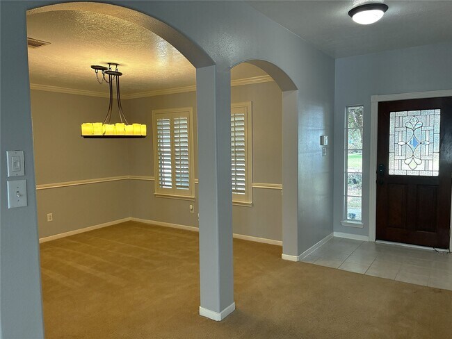 Foto del edificio - 22410 Barrell Springs Ln
