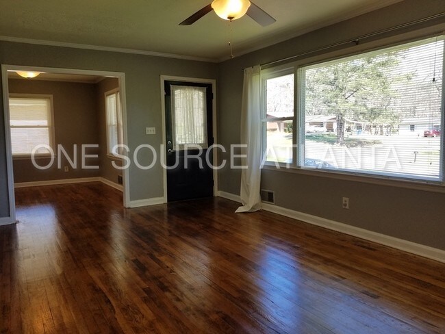 Foto del edificio - 2349 Perkerson Rd SW