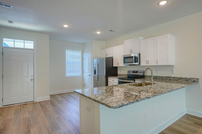 Building Photo - 315 Starfish Ln