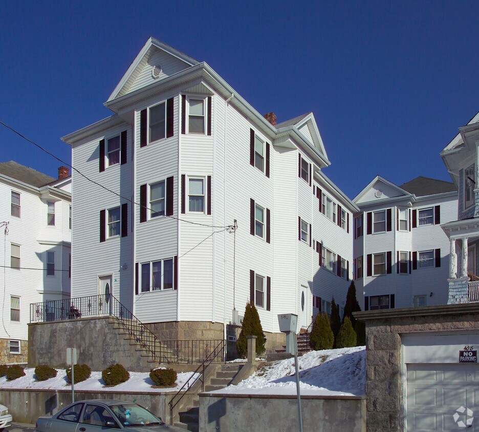 Primary Photo - 396-400 Ridge St