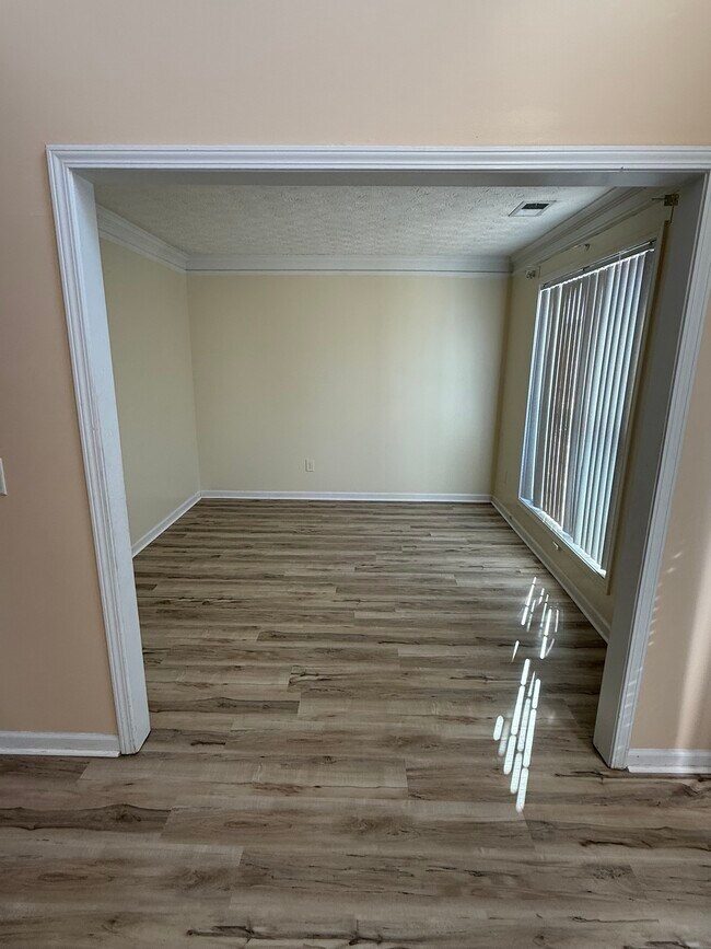 Building Photo - 4660 Duval Point Way SW