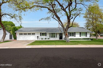 Building Photo - 3534 E Elm St
