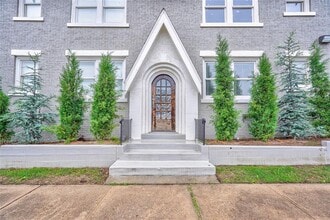 Building Photo - 900 NW 13th St