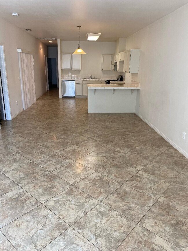 Foto del edificio - 28160 Landau Blvd
