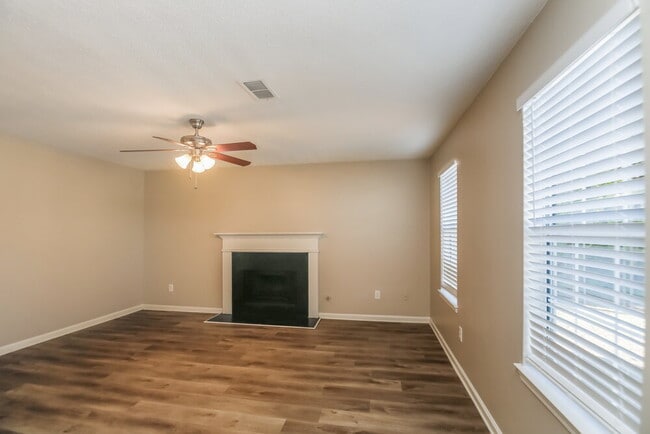 Foto del edificio - 3383 Waldrop Hills Ct