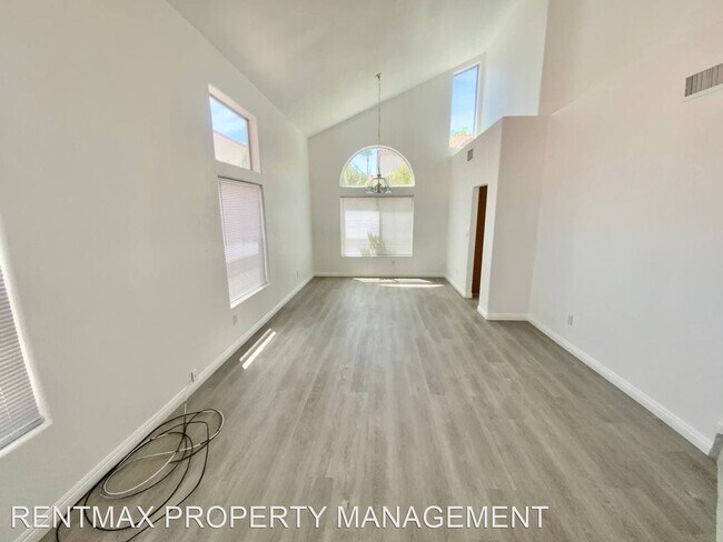 Foto del edificio - 4 br, 3 bath House - 7613 TORTOLA BAY LN