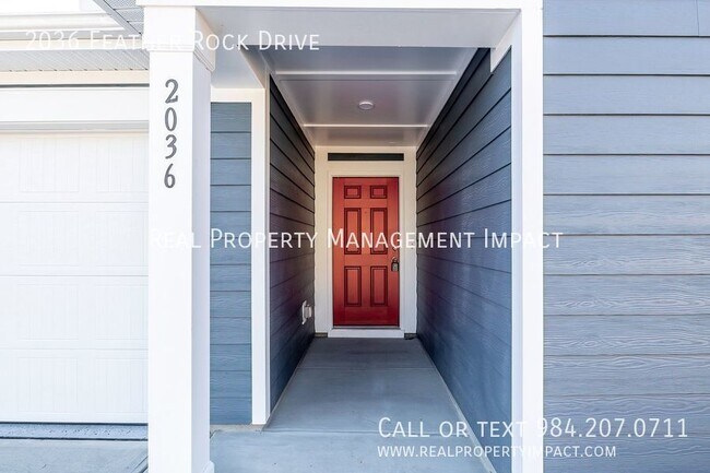 Foto del edificio - 2036 Feather Rock Dr