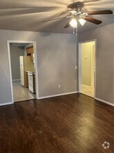Building Photo - 1119 Linda Ln