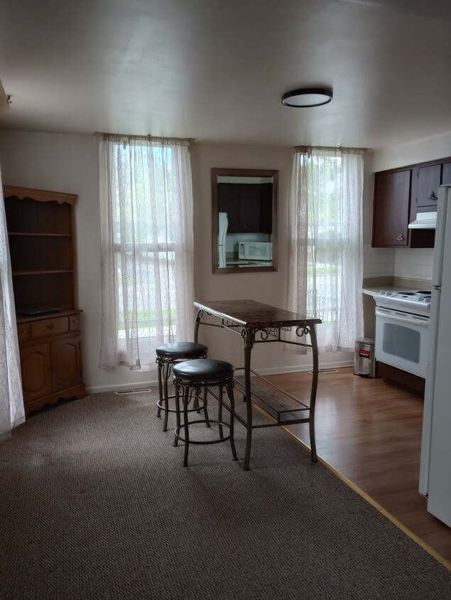 Kitchen area - 210 East Ave