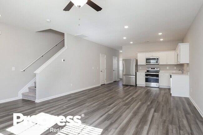 Building Photo - 610 Wendell Falls Pkwy
