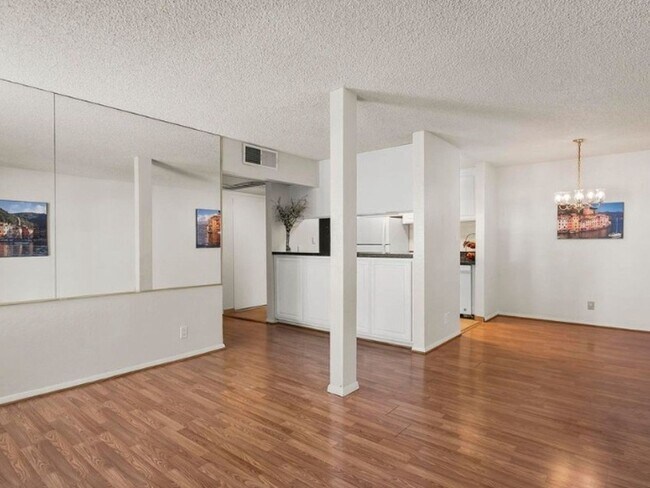 Foto del edificio - 2 Bedroom, 1 Bathroom Condo in Reno.  Lake...