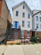 Building Photo - 1618 W Blackhawk St
