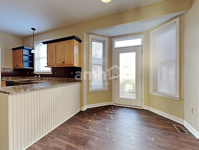 Building Photo - 11207 Sugarmill Dr