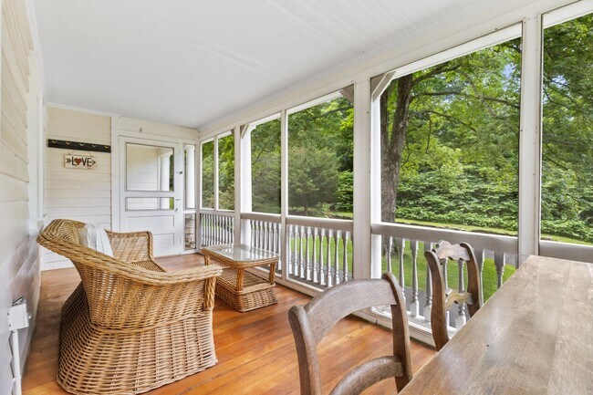 Building Photo - 281 Riversville Rd