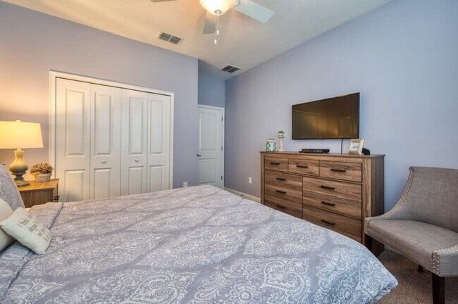 Building Photo - 4793 Kings Castle Cir