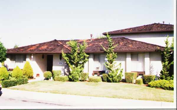 Building Photo - 3741 Peacock Ct