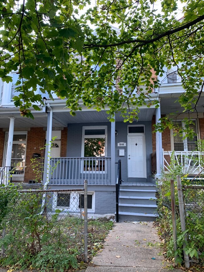 Foto del edificio - 1644 Ashburton St