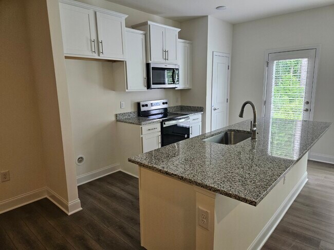 Foto del edificio - 68 Lavender Ln