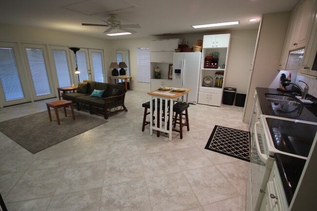 Foto del edificio - 18251 Clear Lake Dr