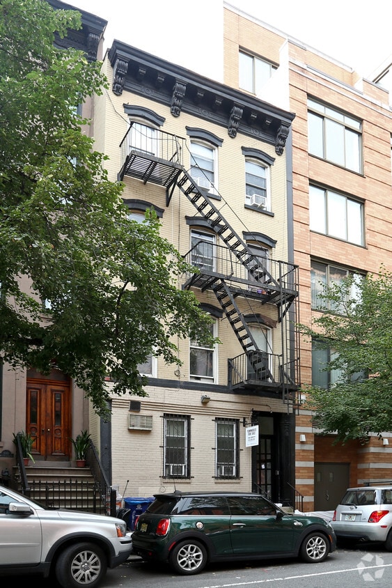 Primary Photo - 112 W 15th St