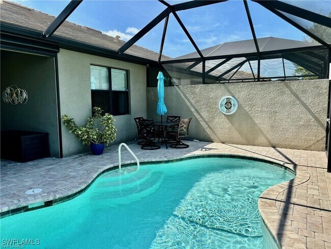 Foto del edificio - 7627 Jacaranda Ln