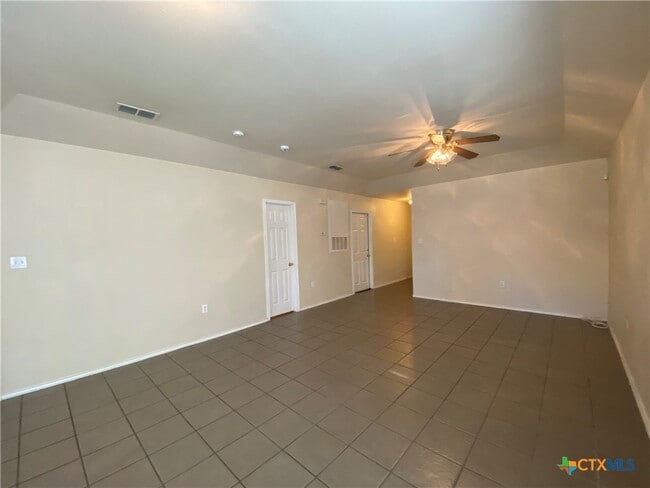Building Photo - 239 Rosalie Dr