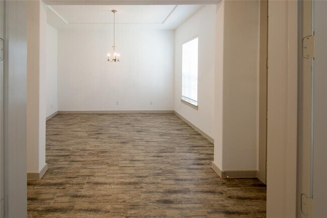 Foto del edificio - 8848 Bridge St